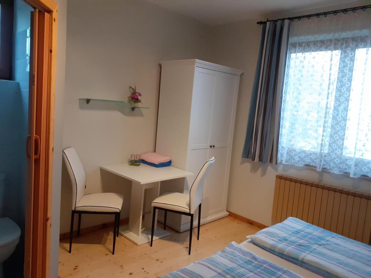 Obstbau Und Gaestezimmer Stani 绍萨尔地区基策克 外观 照片